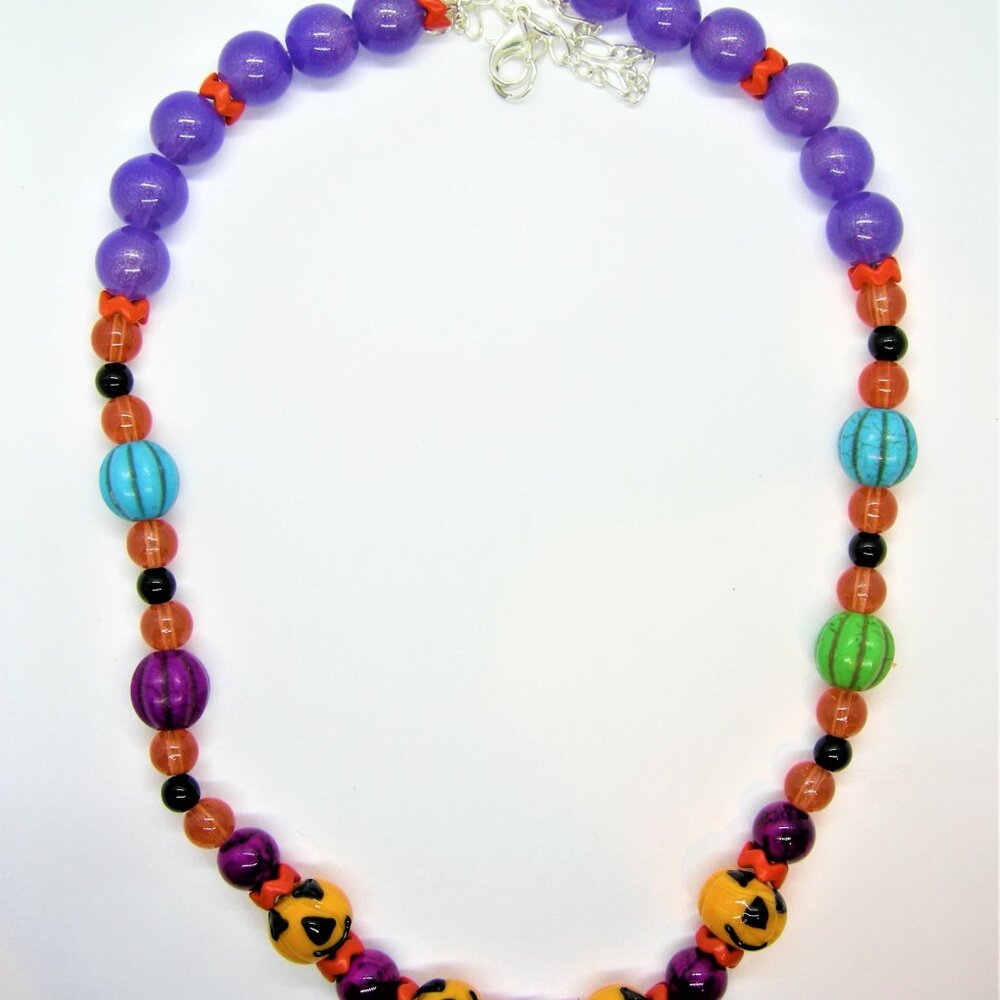 Pumpkins and pearls lampwork necklace - Picture 9 of 16